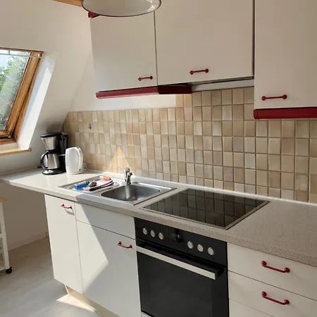 Alpen-hostel Suedgrat Mit Motorradvermietung Apartment