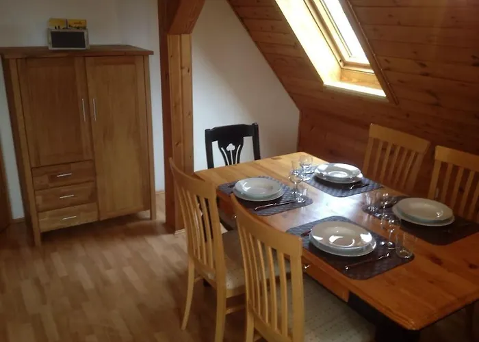 Alpen-hostel Suedgrat Mit Motorradvermietung * Memmingen